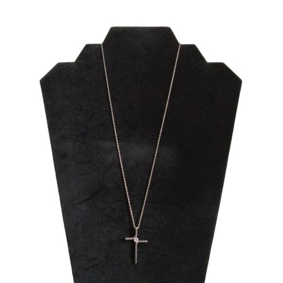Fashion Jewelry Jewelry - Silver Toned Metal Rhinestone Center Lightweight Cross Shaped Pendant Necklace